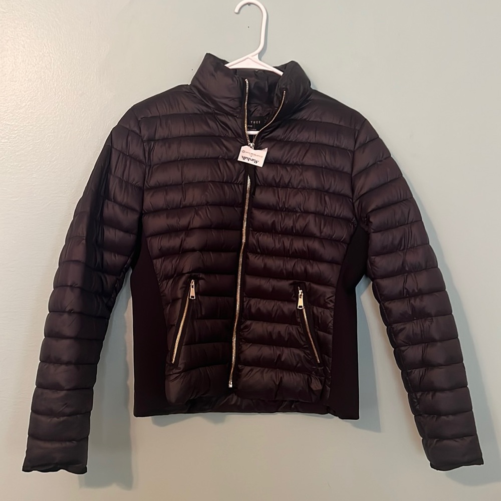 NWT Love Tree Juniors size large puffer jacket.